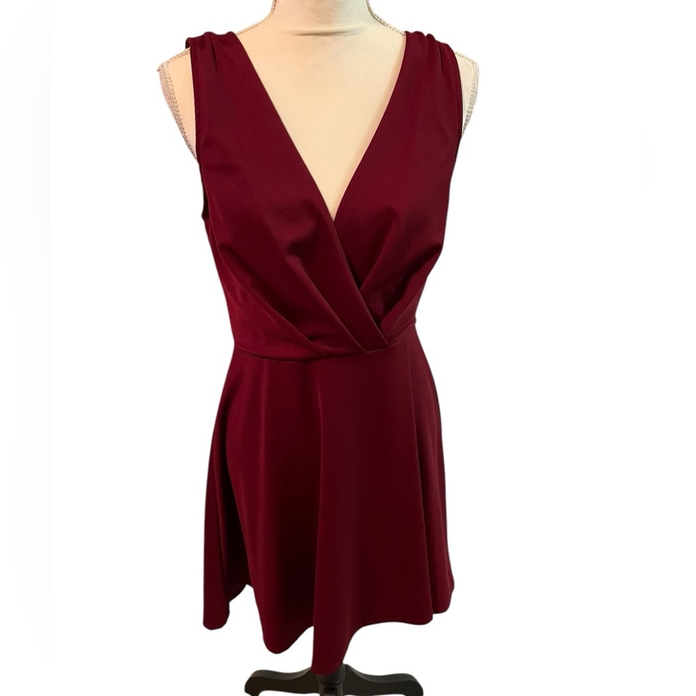 Charlotte Russe Women’s Dress Sleeveless V Neck Fit-n-Flare Dark Red Wine